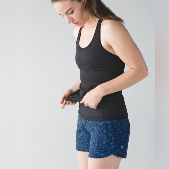 Lululemon Run Times Short Bubbles Pipe Dream Blue Black / Black (Size 6) - Picture 7 of 15